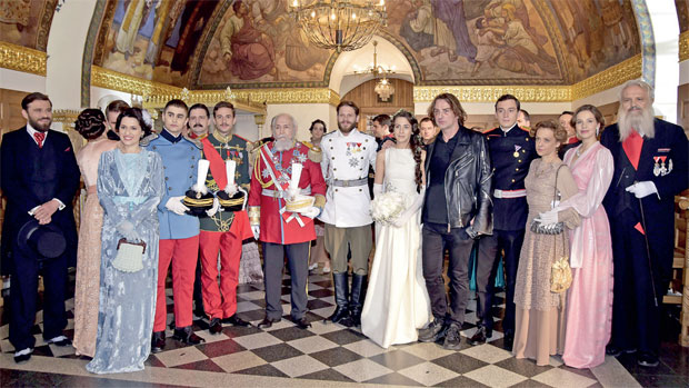 Љубав ипак побеђује: Завршено снимање серије Црвени месец